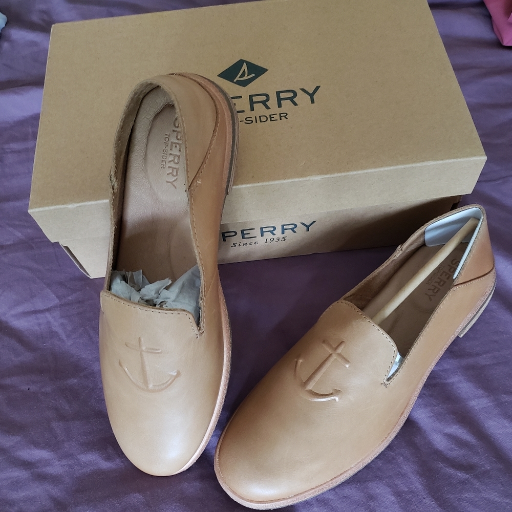 Sperry seaport levy tan loafers